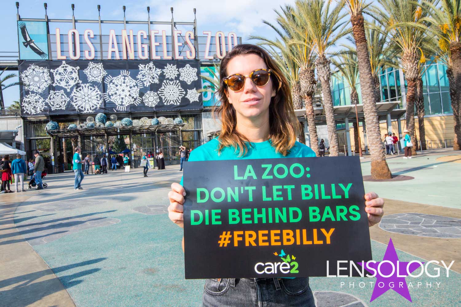 LENSOLOGY.NET - Care2 LA Zoo protest to free Billy The Elephant, LA, CA.
All images are copyright of Lensology.net
Email: info@lensology.net
www.lensology.net